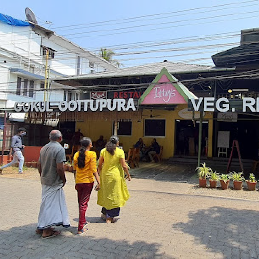 Popular Indian vegetarian restaurant in Kochi